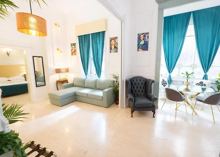 Madame Sofia Exclusive Collection Spanish Steps - Apartment-suites *